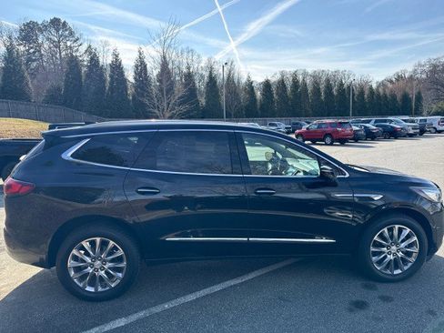 Used 2018 Buick Enclave Premium w/ Experience Buick Package image 8