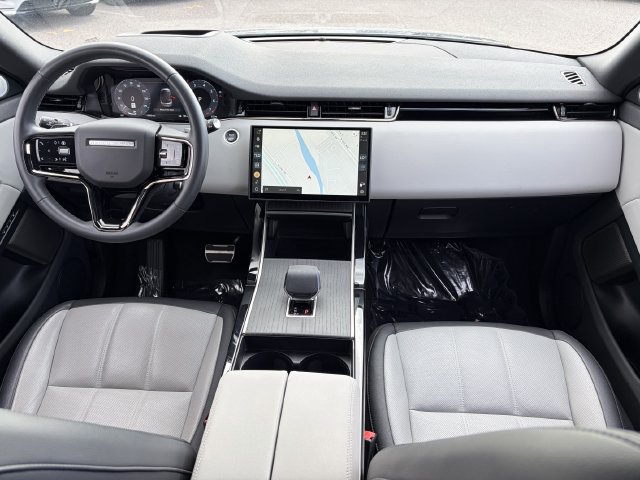 Used 2026 Land Rover Range Rover Evoque Dynamic SE AWD/4WD image 23