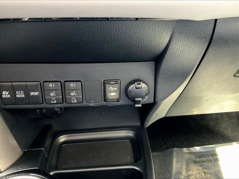 Used 2018 Toyota RAV4 Limited w/ Advanced Technology Package AWD/4WD image 16