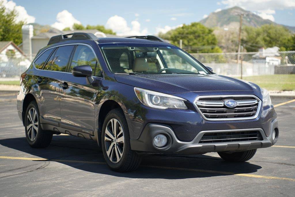Used 2018 Subaru Outback 3.6R Limited AWD/4WD image 7