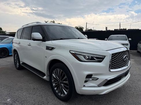 Used 2019 INFINITI QX80 Luxe w/ 22" Wheel Package RWD image 3