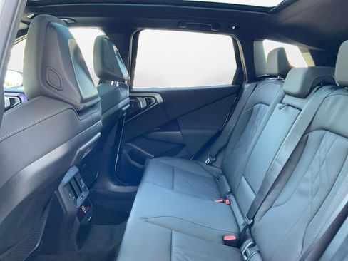 Used 2026 BMW X3 xDrive30 w/ Premium Package image 13