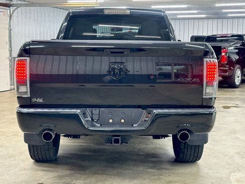 Used 2018 RAM 1500 Express w/ Black Ram 1500 Express Group AWD/4WD image 4