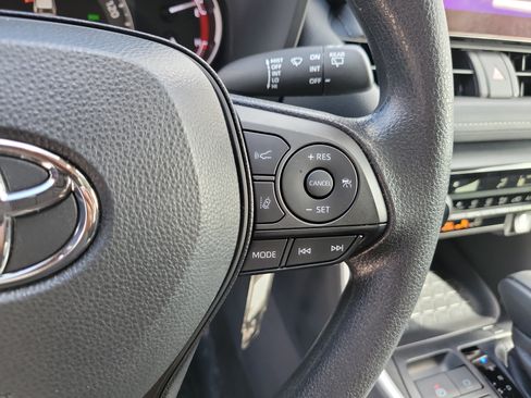 Certified 2025 Toyota RAV4 LE FWD image 26