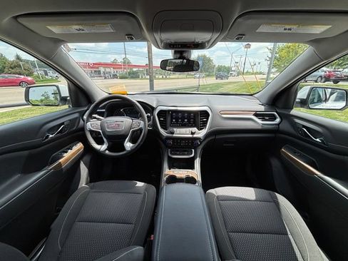 Used 2023 GMC Acadia SLE AWD/4WD image 9