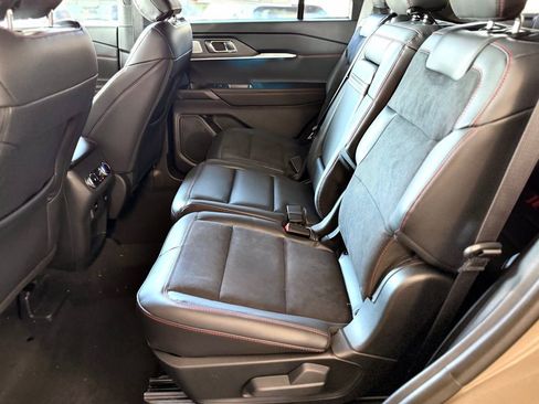 New 2026 Ford Explorer ST-Line w/ ST-Line Street Pack RWD image 24