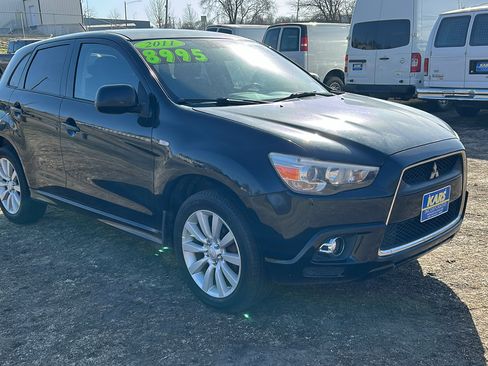 Used 2011 Mitsubishi Outlander Sport SE image 4