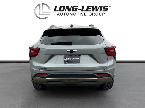 Used 2024 Chevrolet Trax ACTIV w/ Driver Confidence Package FWD image 5