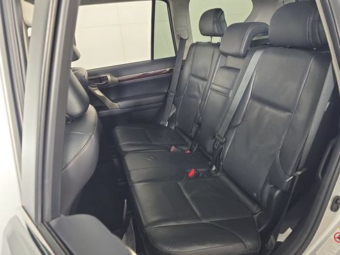 Used 2015 Lexus GX 460 w/ Premium Package AWD/4WD image 28