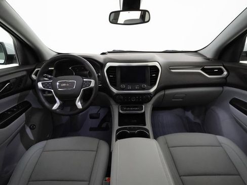 Used 2023 GMC Acadia SLT w/ Preferred Package image 5