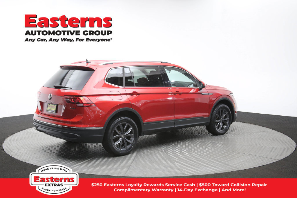 Used 2023 Volkswagen Tiguan SE AWD/4WD image 40