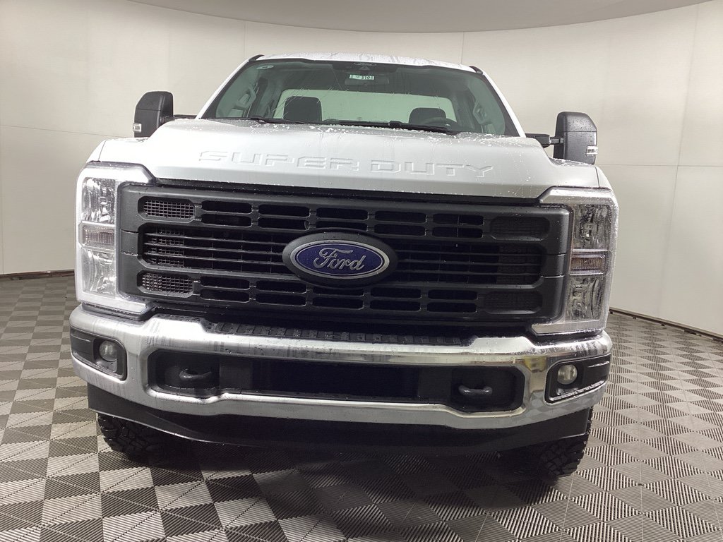New 2026 Ford F350 XL w/ XL Off-Road Package AWD/4WD image 6