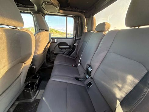 Used 2020 Jeep Gladiator Sport w/ Quick Order Package 24S image 15