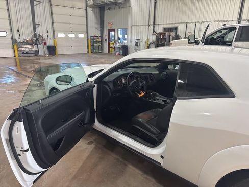 Used 2023 Dodge Challenger SRT Hellcat RWD image 16