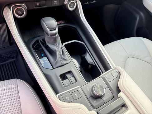 Used 2026 Toyota Grand Highlander Platinum image 23