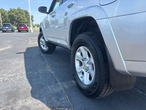 Used 2018 Toyota 4Runner SR5 Premium AWD/4WD image 6