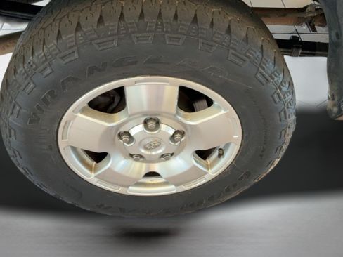 Used 2015 Toyota Tundra SR5 w/ T4 Package AWD/4WD image 46