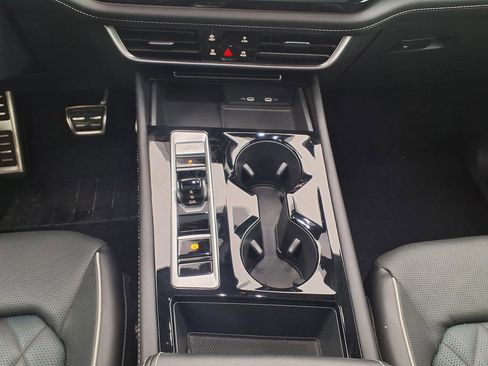 Used 2024 Volkswagen Atlas Cross Sport SEL Premium R-Line image 46