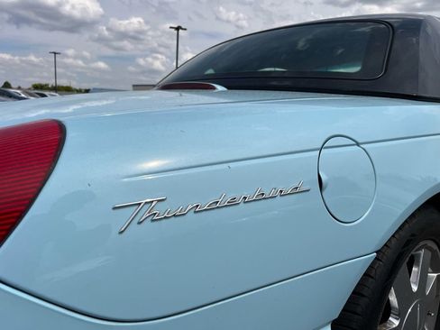 Used 2003 Ford Thunderbird image 22