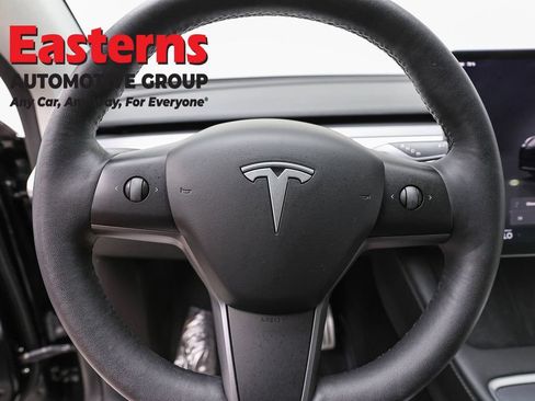 Used 2022 Tesla Model Y Performance AWD/4WD image 10