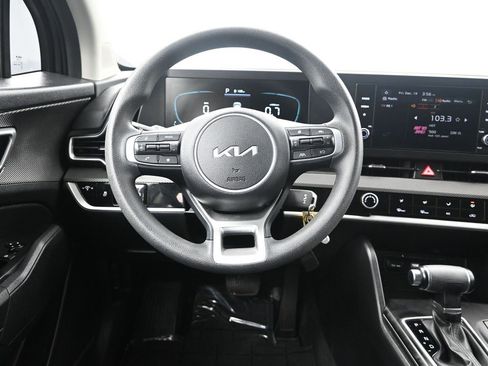 Certified 2024 Kia Sportage LX image 30