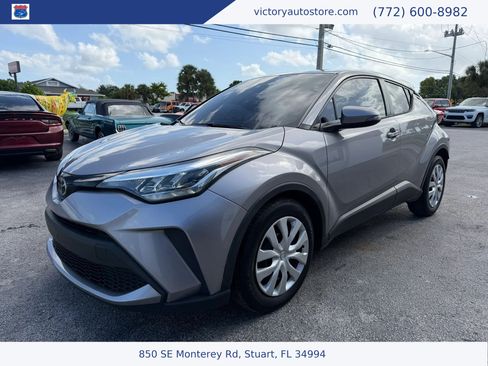 Used 2020 Toyota C-HR LE FWD image 12
