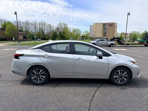 Used 2023 Nissan Versa SV FWD image 6