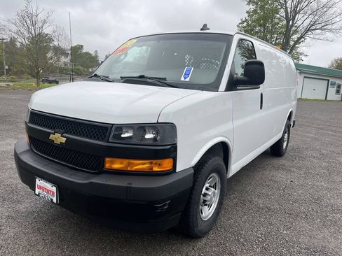 Used 2020 Chevrolet Express 2500 w/ Driver Convenience Package RWD image 8