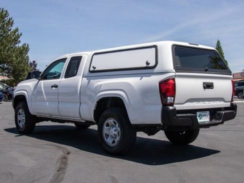 Used 2021 Toyota Tacoma SR RWD image 5