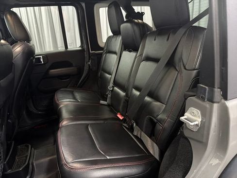 Used 2019 Jeep Wrangler Unlimited Rubicon AWD/4WD image 11