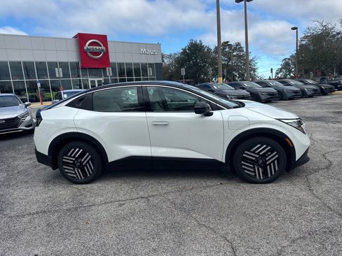 New 2026 Nissan Leaf SV+ image 5