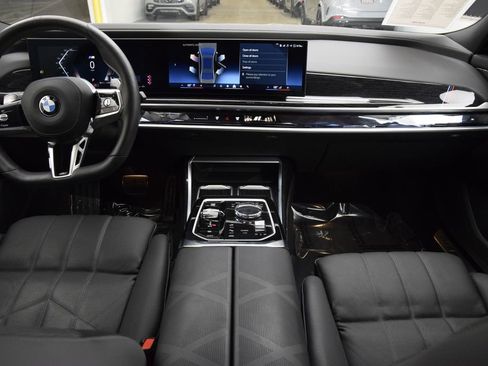 Used 2025 BMW 760i xDrive 760i xDrive w/ Executive Package image 20