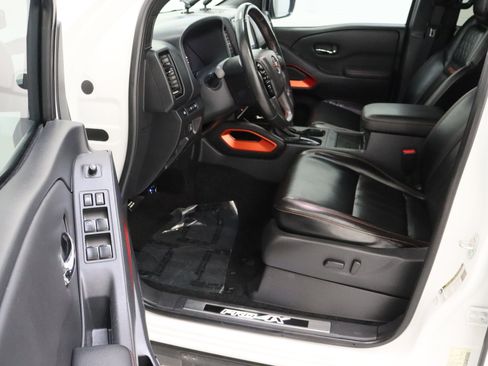 Used 2023 Nissan Frontier PRO-4X w/ Pro-4X Premium Package AWD/4WD image 14