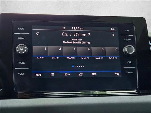 Used 2025 Volkswagen Jetta SE FWD image 11