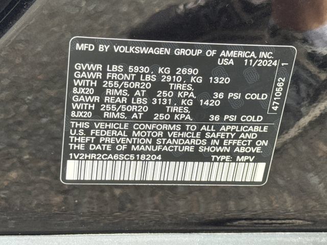 Used 2025 Volkswagen Atlas SE AWD/4WD image 17