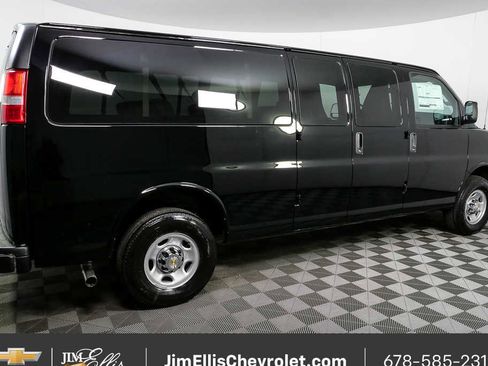 New 2025 Chevrolet Express 3500 LT w/ LT Preferred Equipment Group RWD image 2