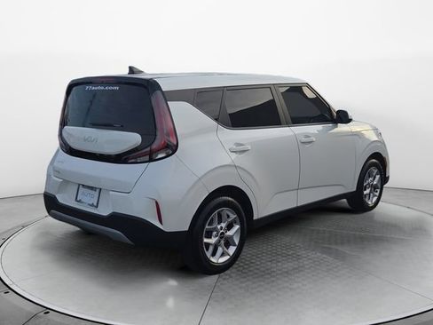Used 2025 Kia Soul LX w/ Option Group 015 image 5
