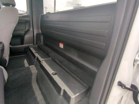 Used 2019 Toyota Tacoma SR RWD image 14