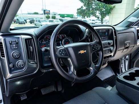 Used 2018 Chevrolet Silverado 1500 LT w/ LT Convenience Package AWD/4WD image 13