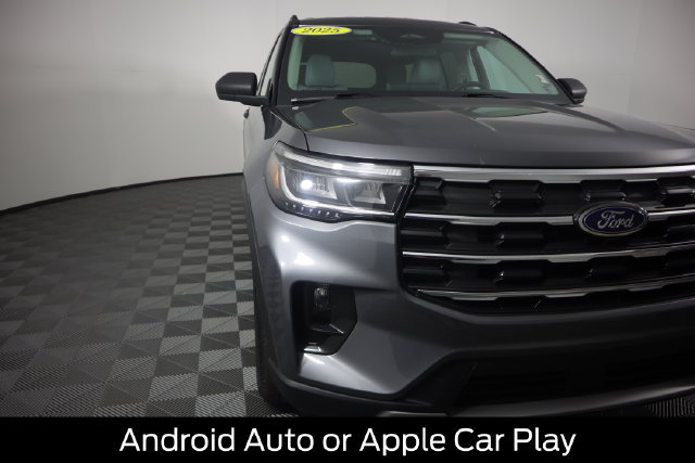 Certified 2025 Ford Explorer Active w/ Active Comfort Package AWD/4WD image 18