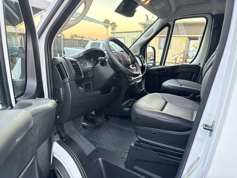 Used 2023 RAM ProMaster 2500 image 15