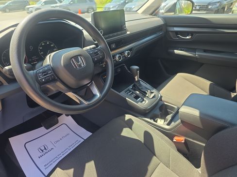 Used 2023 Honda CR-V EX image 10