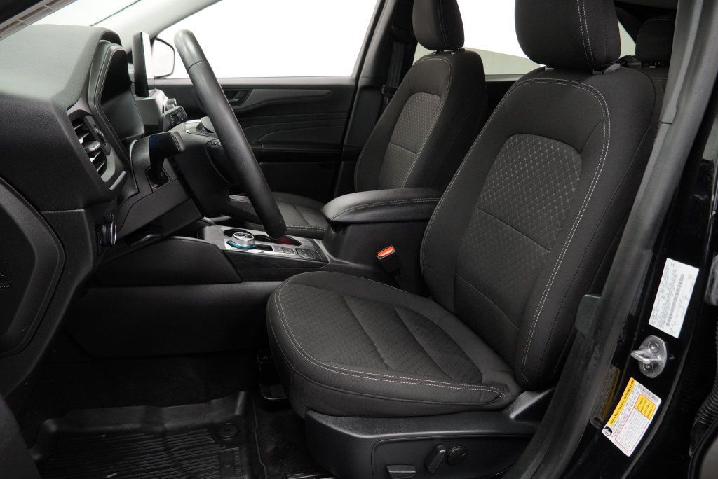 Used 2024 Ford Escape Active AWD/4WD image 4