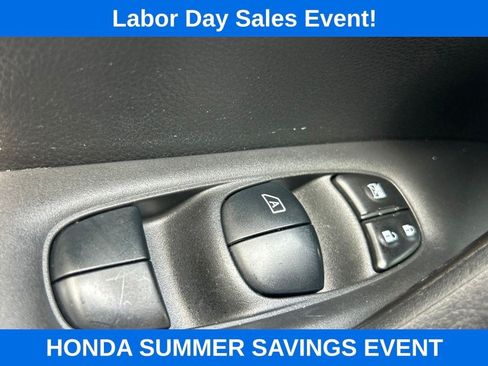 Used 2020 Nissan Rogue S FWD image 23