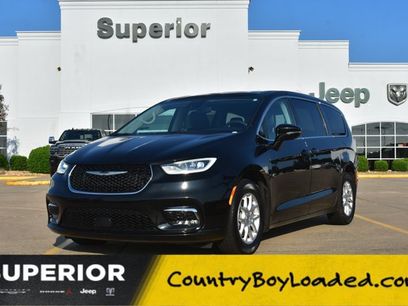 Used 2024 Chrysler Pacifica Touring-L