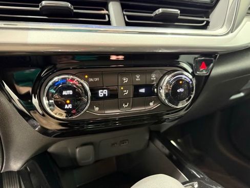 New 2026 Chevrolet Trax LT image 19