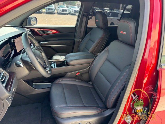 Used 2025 Chevrolet Traverse Z71 AWD/4WD image 16