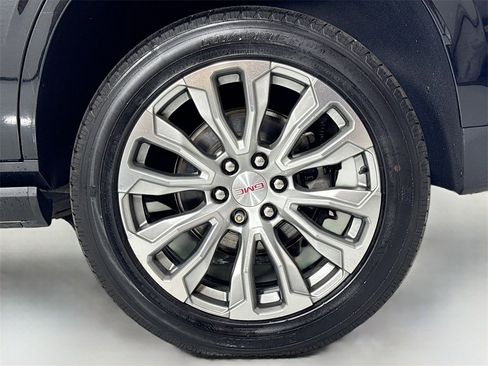 Used 2022 GMC Yukon Denali image 10