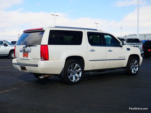 Used 2011 Cadillac Escalade ESV Premium image 14