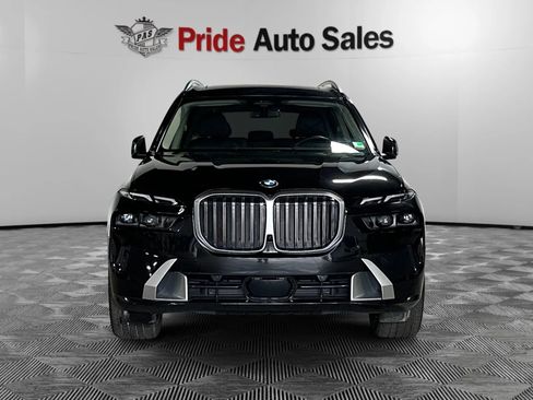 Used 2024 BMW X7 xDrive40i w/ Premium Package image 2